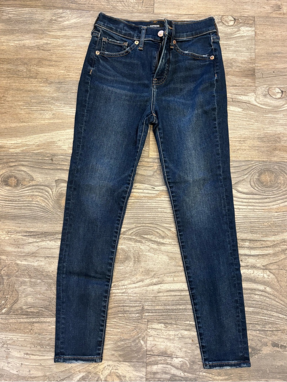 Express size 00 short skinny jeans dark wash - like new